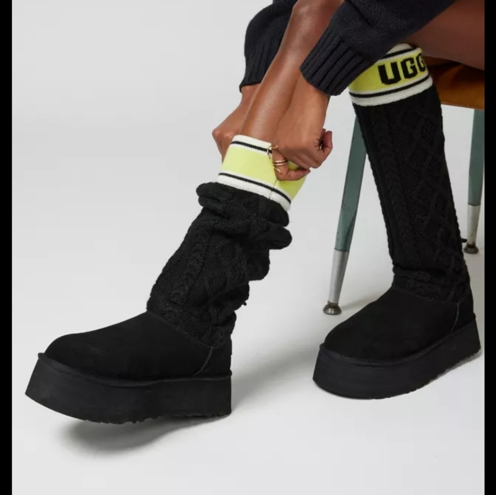UGG Sweater Letter Black Boot Size 8